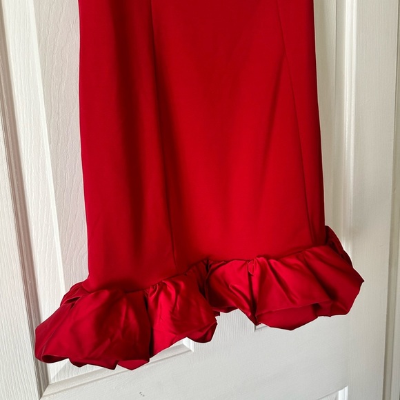 Elegant Red Mini Dress - Picture 4 of 7